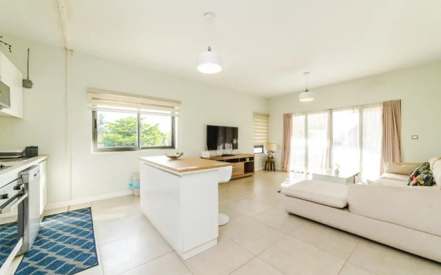 Beachcove Apt 9 in Pereybere
