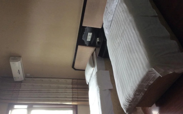 Dongfanghong Hotel