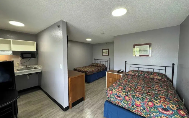 Live In Lodge