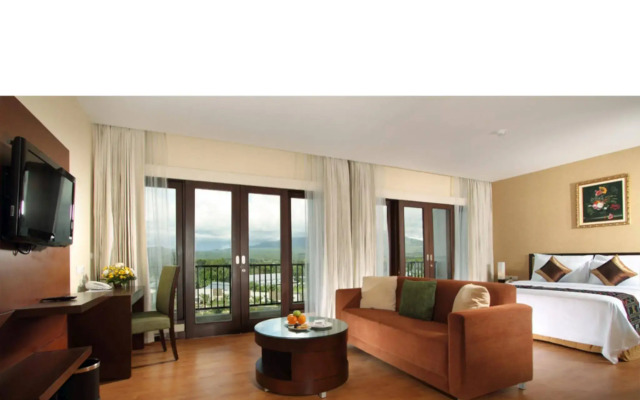 Sutanraja Hotel Convention & Recreation