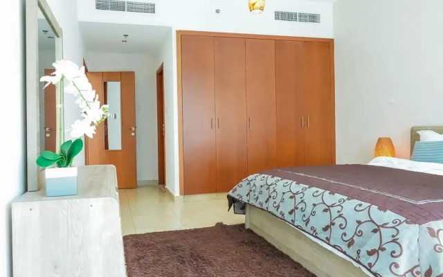 SuperHost- Premium 1BR with Partial Marina View
