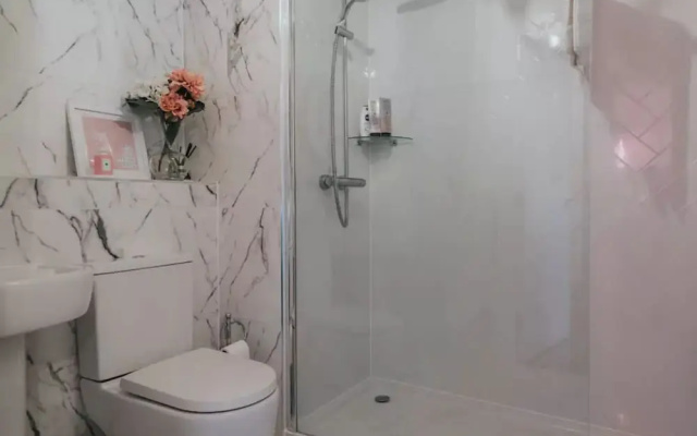 Spacious Flat Near Murrayfield