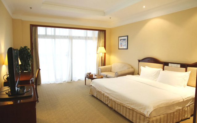 Yuehua Hotel Xiamen Seaside Hotel corridor leads to the stone exhibition hall