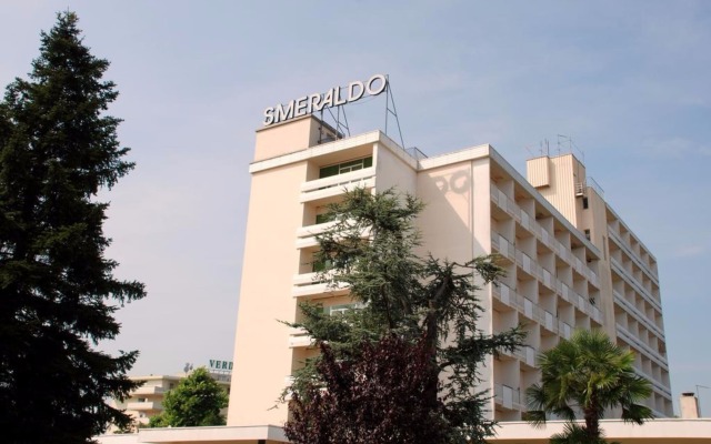 Отель Smeraldo Италия, Абано-Терме - отзывы, цены и фото номеров - забронировать отель Smeraldo онлайн вид на фасад