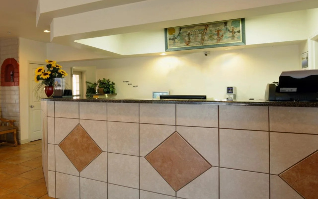 Americas Best Value Inn and Suites