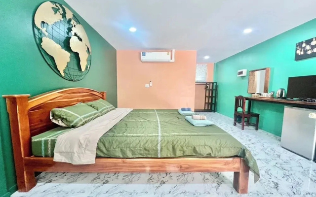 Koon Hom Apartment