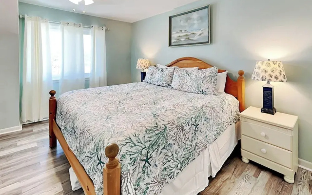Tybee Lights 112B by Tybee Vacation Rentals