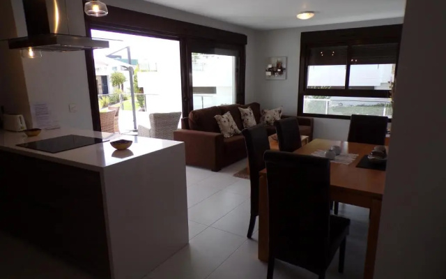 3 Bedroom Luxury Apartment Villamartin
