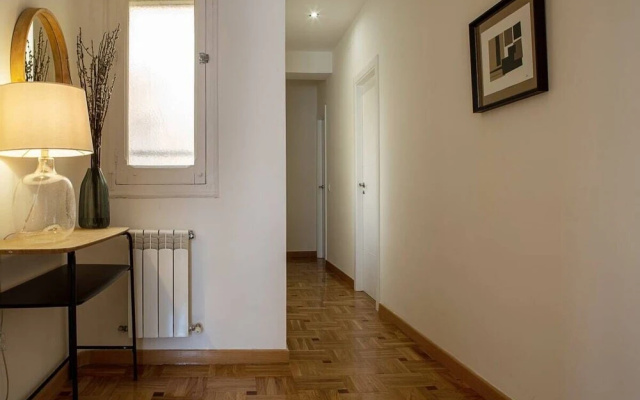 Beautiful 4 Bed 2 Bath Apt in Salamanca