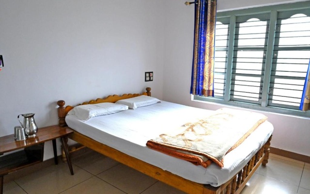 Giridarshini Homestay - Pool, Falls, Home Food & Estate