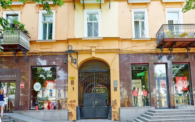 Гостиница Flat On Deribasovskaya вид на фасад