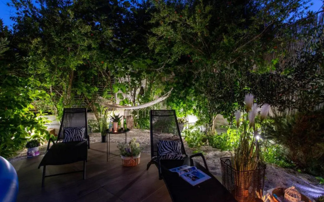 Villa Garden