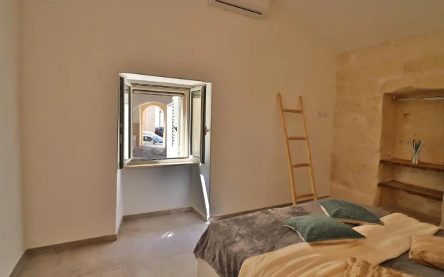 "rebecca Historic Residence in Otranto"