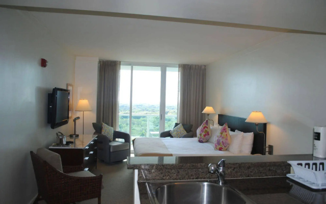 Private Residences at Hotel Arya by SoFLA Vacations