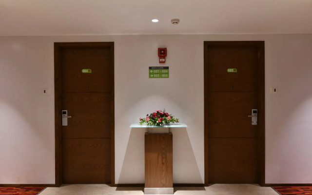 Hotel Leafio Marigold Marol