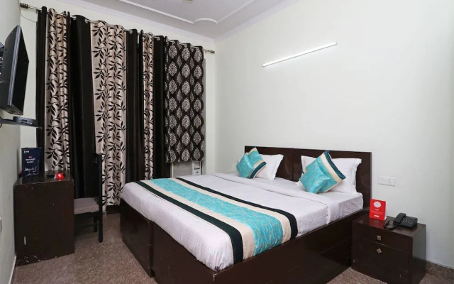 OYO 10172 Dhruv Residency