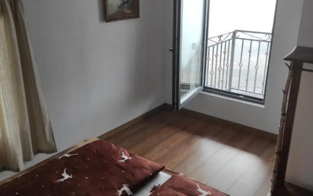 Holiday Nature House