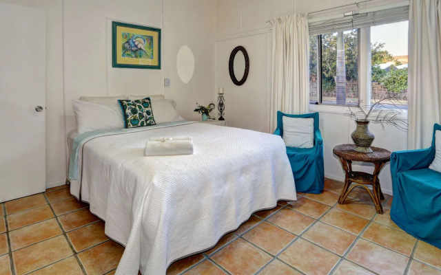 Bargara Gardens Motel & Holiday Villas