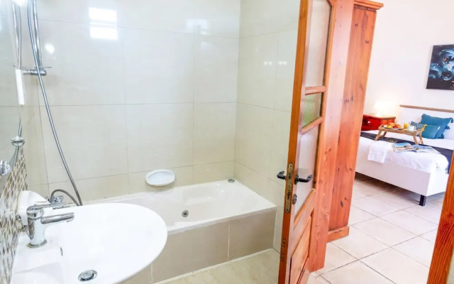 Zest Gozitan Villa & Pool