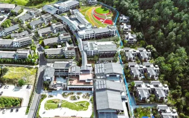 Dali International Holiday Retirement Community