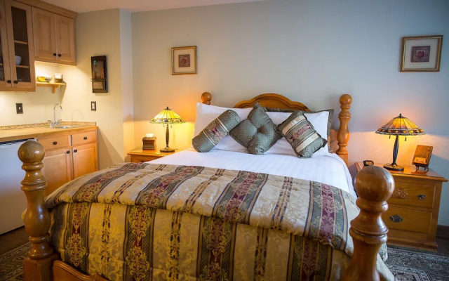 Canyon Vista Lodge