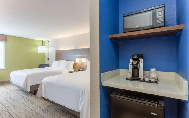 Holiday Inn Express & Suites Scottsburg by IHG