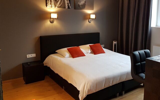 Отель Goodnight Antwerp Антверпен вид на фасад