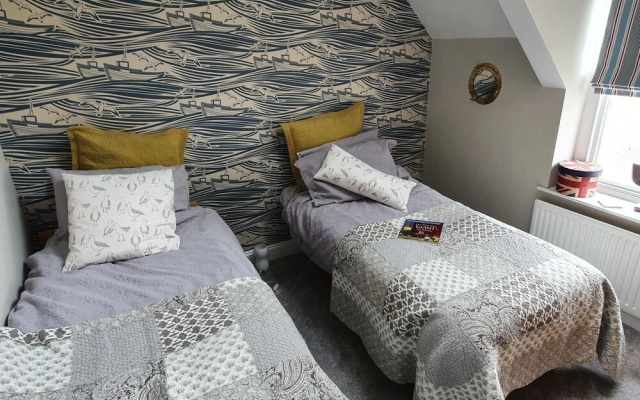 Newly Refurbished 2nd Floor Apartment Lil Nauti