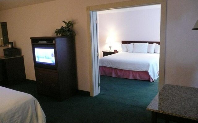 The Ashley Inn & Suites