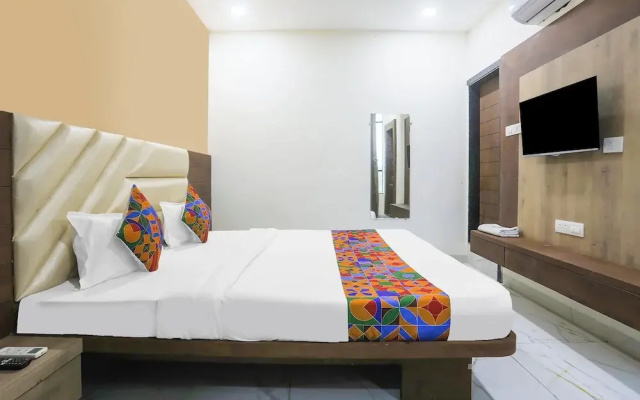 Fabhotel Lake Vista