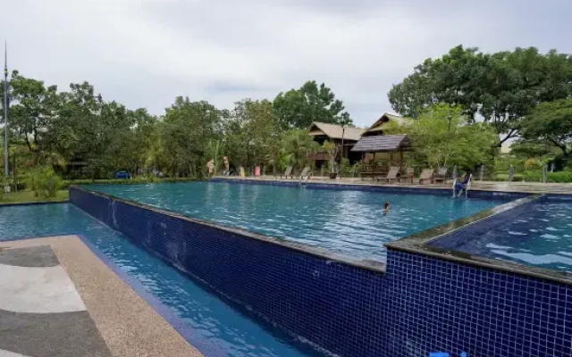 The Langit Duyong Marina Resort