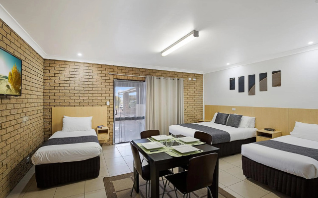 Sunray Motor Inn