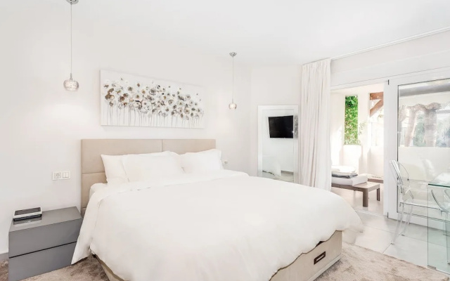 Spacious Penthouse in Los Naranjos - Up to 8 GUESTS!