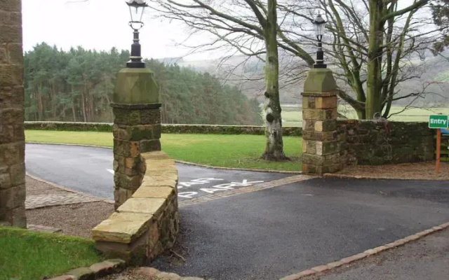 Holystone Lodge
