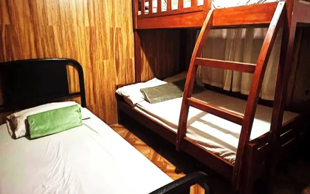 3 Bedroom House in the Heart of Baguio With Garage
