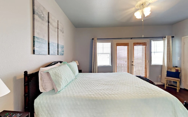 Coconutties - Three Bedroom Condo