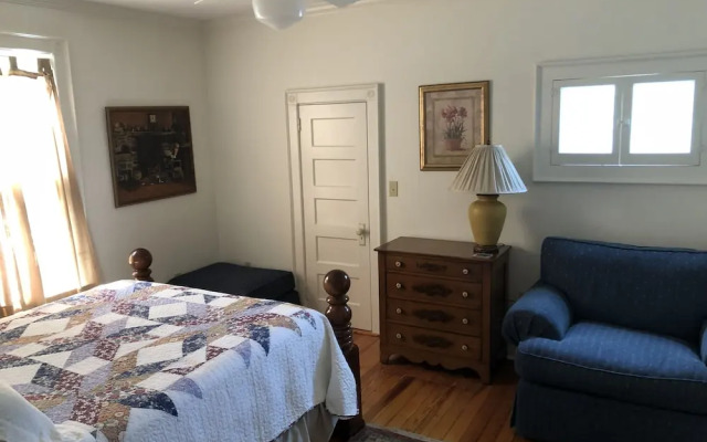 Love Lane Bed & Breakfast