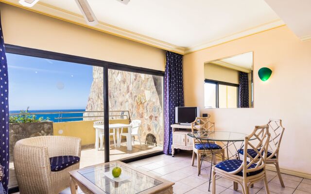 Апарт-отель BlueBay Beach Club