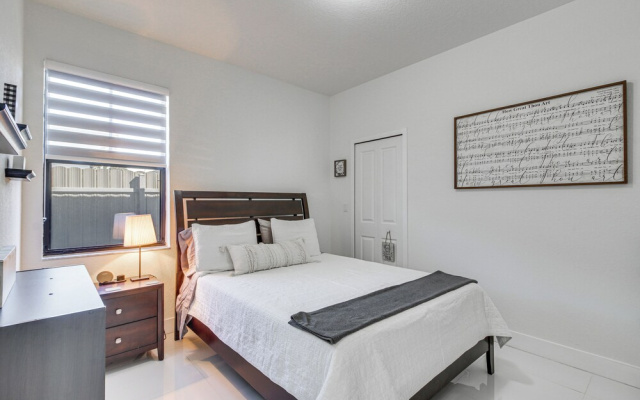 Easy Park & University Access! Family Miami Escape