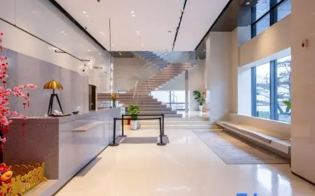 Guanggu International Apartment