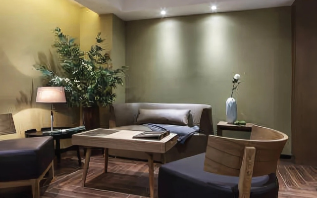 Iu Hotel Chongqing Longtou Temple North Railway Station