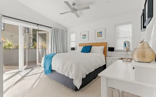 Bright Home in Trendy Newtown Close to the Park