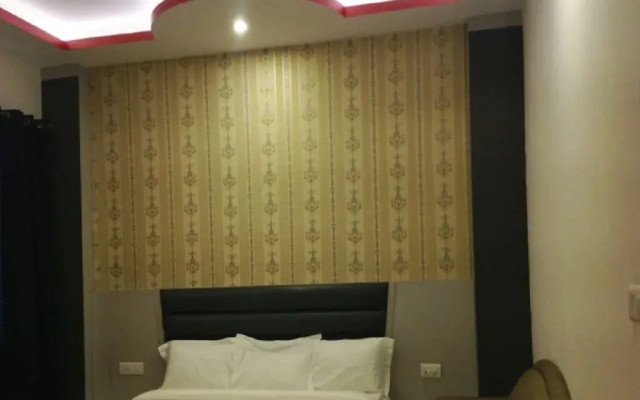 Hotel Grand Tapovan