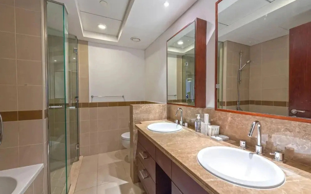 Spectacular 2BR With Burj Khalifa Fountain View