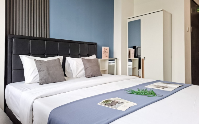 Stylish Blue And Strategic Studio At Apartment Collins Boulevard