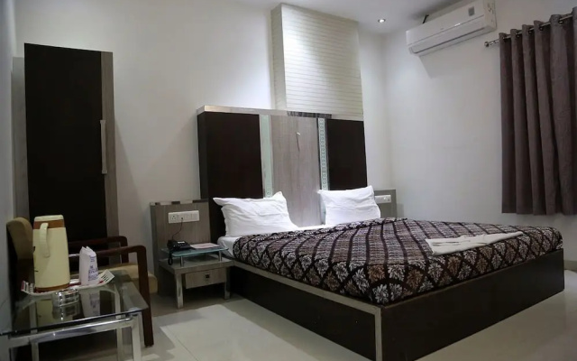 Hotel Satkar