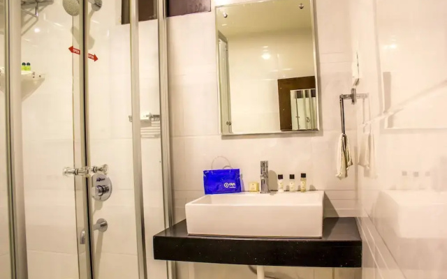 OYO 1302 Hotel Green Apple