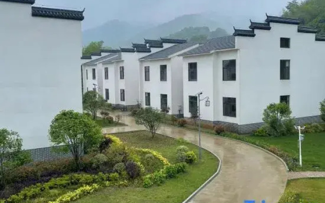 Guangde Creek Zhushan Hotel (Lucun Reservoir)