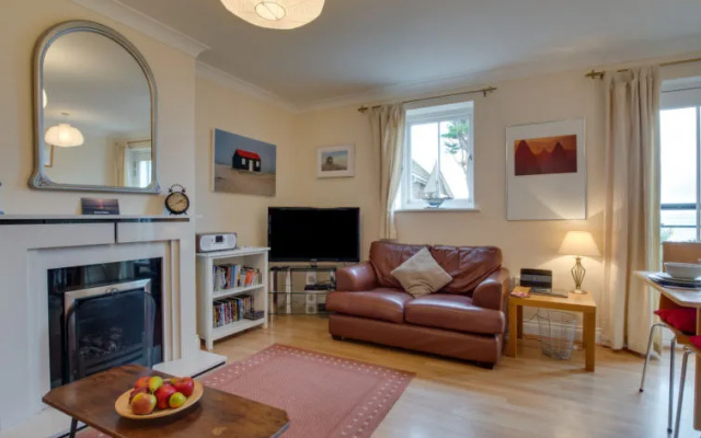 Holiday Home Whitepost