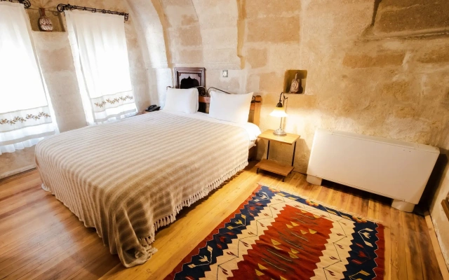 Sultan Cave Suites